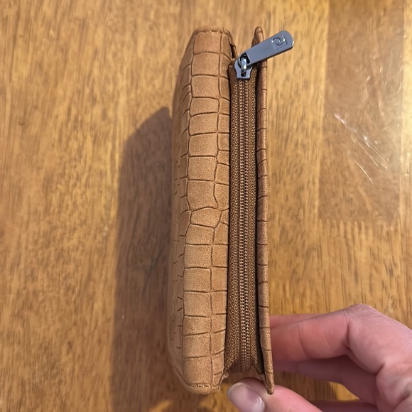 Genuine Leather Piere Cardin Bifold wallet - Picture 5 of 7